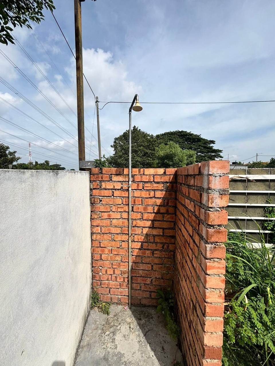 Tempat mandi luar di Homestay Safiyyah